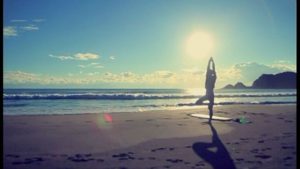 ウッドボードKUKU自然派サーフスタイル