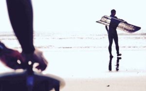 今日はフィンレスボードで楽しむ!