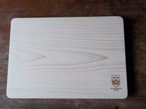 ＷＯＯＤカッティングボード、コースターを製作中！