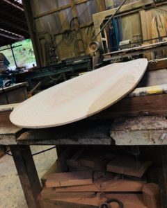 KUKU アライア2019    綺麗な木目とアウトライン