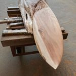 必見！ 木頭杉の一枚板から彫り出しサーフボード