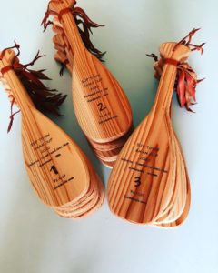 パドル型木頭杉トロフィー完成！