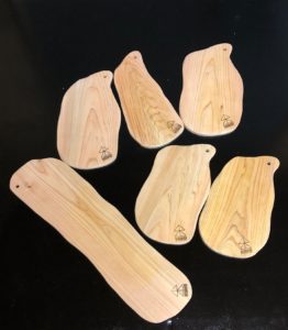 かたちイロイロKUKUカッティングボード