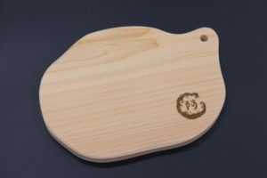 阿波や壱兆さん×KUKUカッティングボード