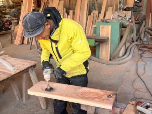 KUKUプレート製作中 プレート内部の削り＆磨き