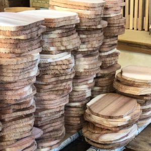 杉コースター製作　-磨き作業-