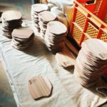 杉コースター製作　-焼印とレーザー加工-