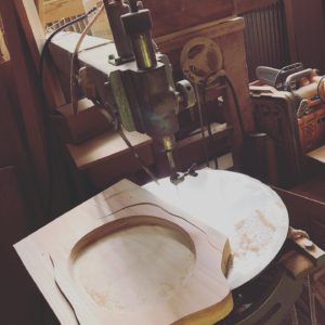 KUKUプレート製作　アウトラインのカット