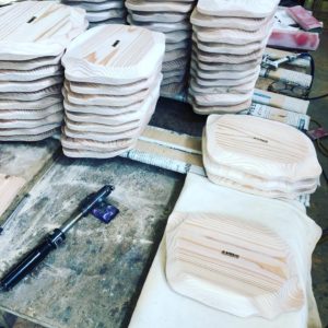 KUKUプレート製作　焼印、ロゴレーザー加工